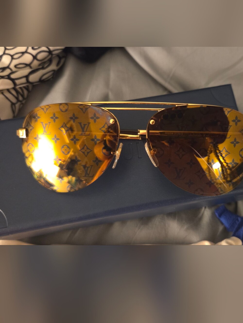 Louis Vuitton Clockwise Sunglasses. Z1020W with Box
